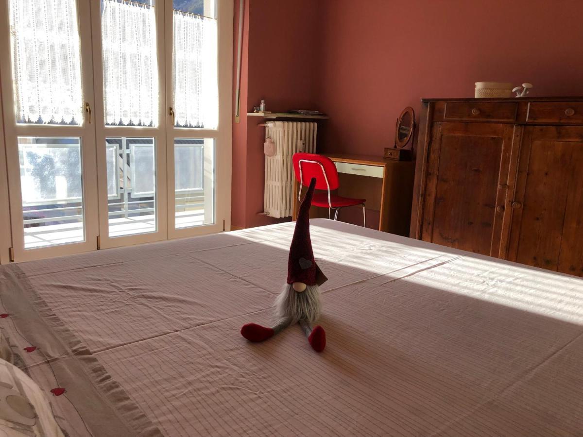 Апартаменты Attico Chez Renee Аоста Экстерьер фото